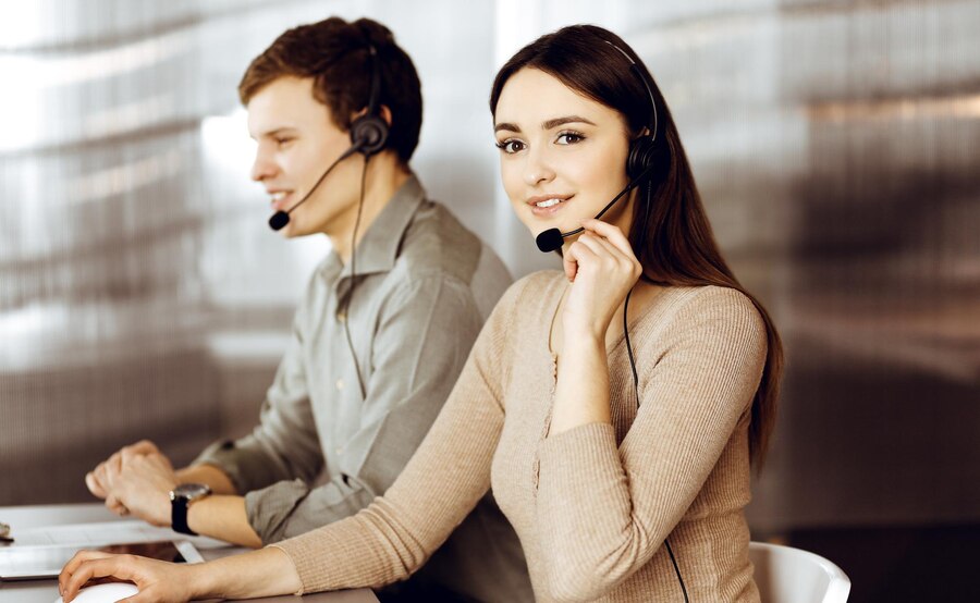 Tellecaller male and female